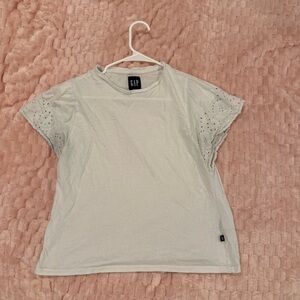 GAP Women's Cream Eyelet Sleeve Tee